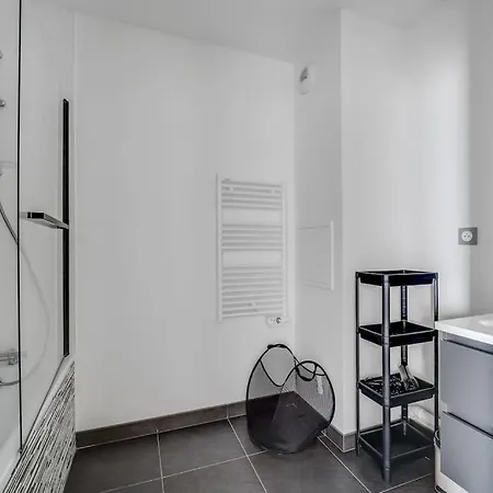 Elegance En Banlieue Parisienne Daire *